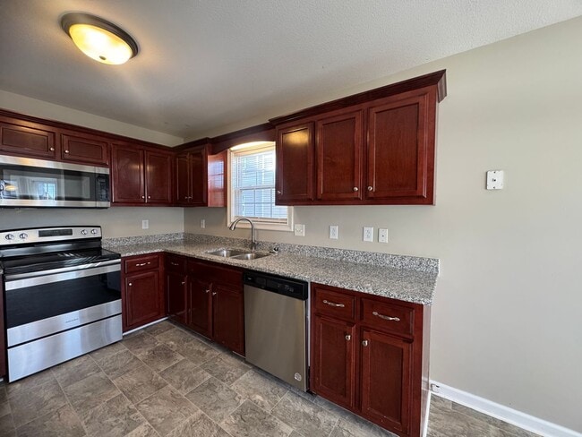 Building Photo - Beautiful Single Family Home