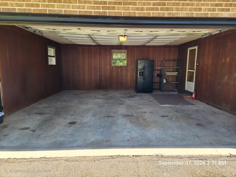 Garage - 218 1/2 Wyalusing St
