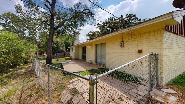 Building Photo - 2009 Carter Creek Pkwy