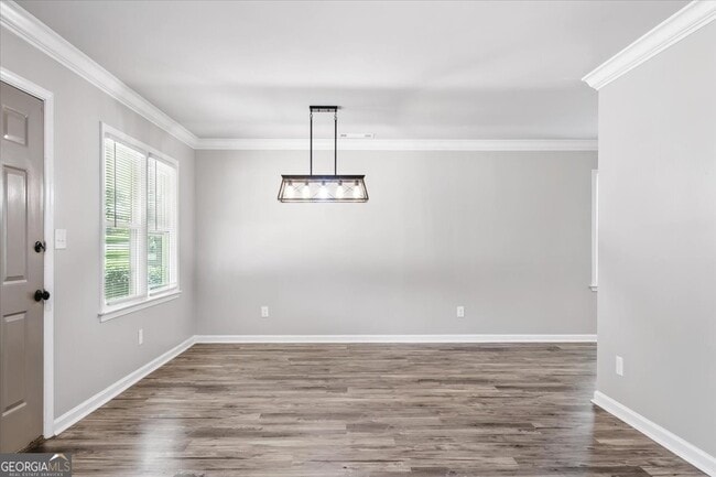 Building Photo - 158 Sproull Rd SE