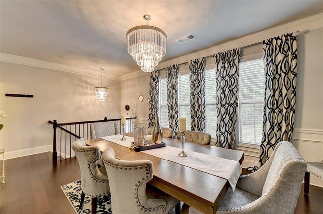 Building Photo - 2185 Mission View Dr NW