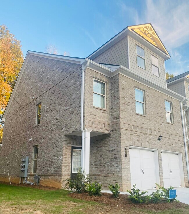 Building Photo - 5985 Arbor Knoll Plz