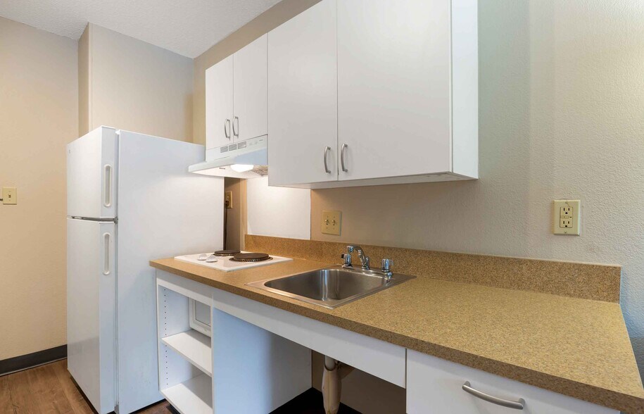 Building Photo - Furnished Studio-Washington, D.C. - Centre...