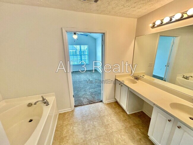 Building Photo - 6524 Mallard Cove Ln