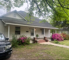 Building Photo - 714 North St