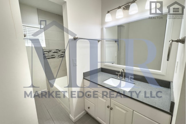 Building Photo - 4Bed/2Bath House at Alma School Rd/Ray Rd! Ready for Immediate Move-In! -- FENCED-IN YARD! NO HOA!