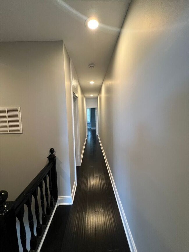Building Photo - Affordable 3 Bedroom Home