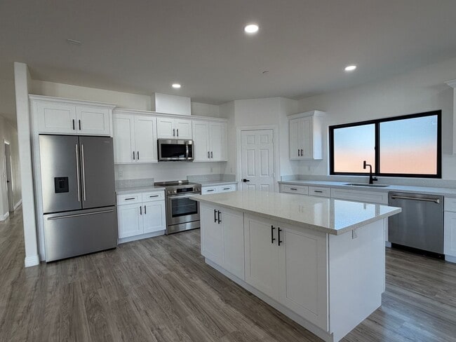 Building Photo - 4465 Gilchrist Dr