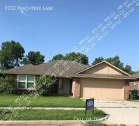 Building Photo - 9312 Peachtree Ln