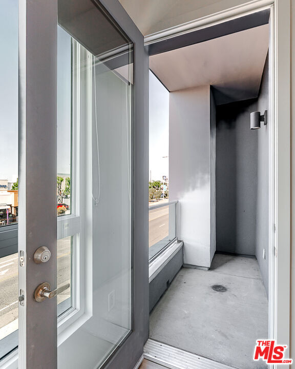 Building Photo - 10601 Washington Blvd