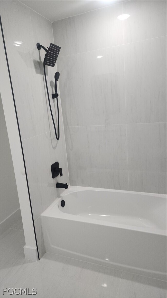 Building Photo - 219 Bell Blvd