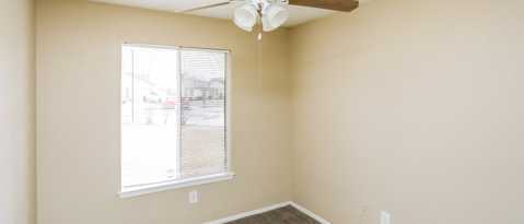 Building Photo - 1513 Hawk Ct