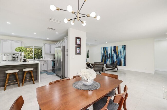 Building Photo - 17460 SW 85th Ave