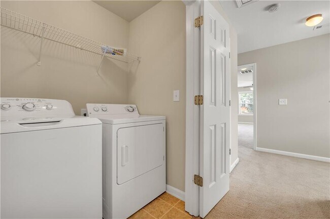 Building Photo - 501 Grove Field Ct NW