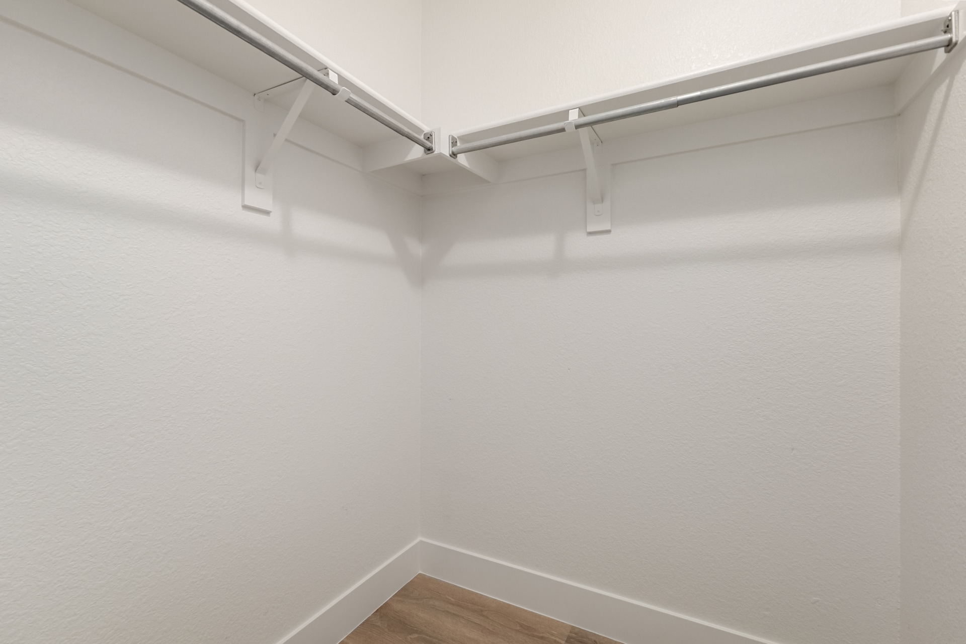 Building Photo - 1043 S San Vincente Ct