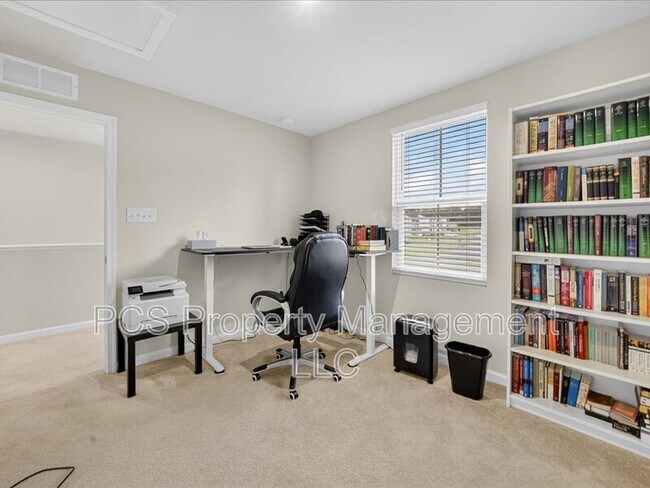 Building Photo - 4905 Gerald Dr