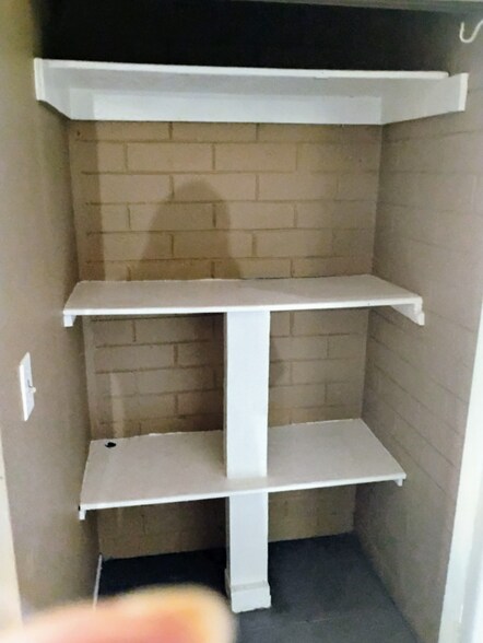 Building Photo - 2615 E Kelton Ln