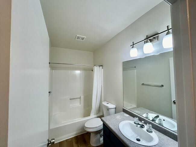 Building Photo - Spacious 2-Bedroom, 2-Bath Apartment – Ground Level! 90710! Move In Special - $1.000.00 Off One M...