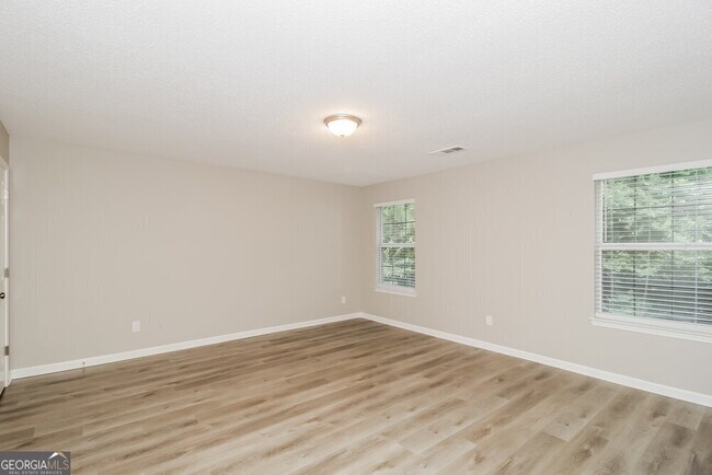 Building Photo - 4270 Reserve Hill Crossing