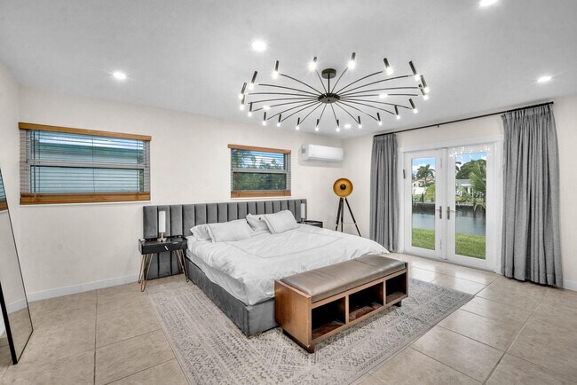 Building Photo - 4521 SW 34th Dr