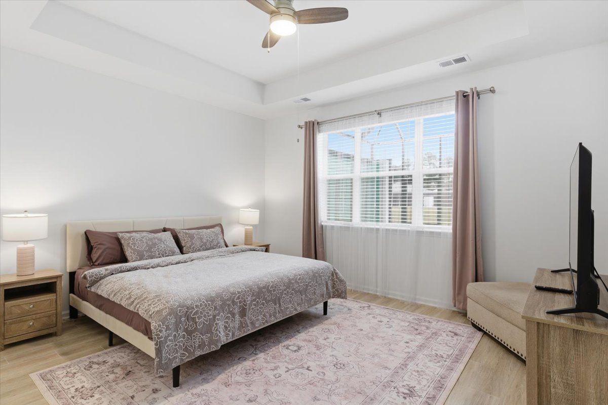 Building Photo - 855 Weekend Ave