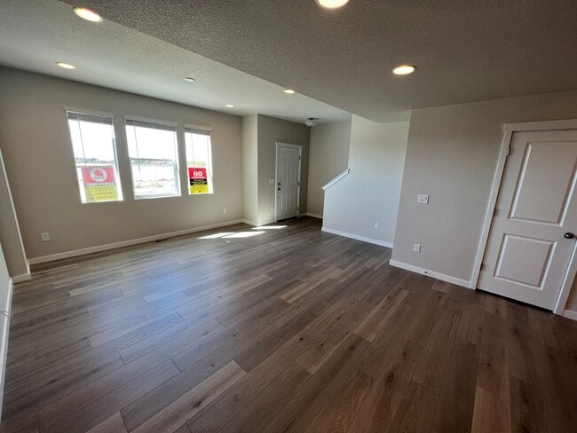 Building Photo - Modern 3 Bed 3 Bath Townhome off of N Carefree and Tutt!!! **Built in 2023**