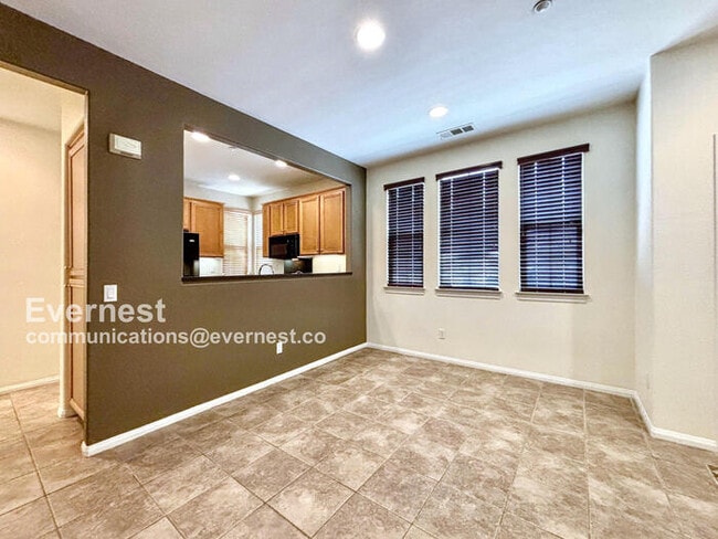 Building Photo - 10435 Whitcomb Way