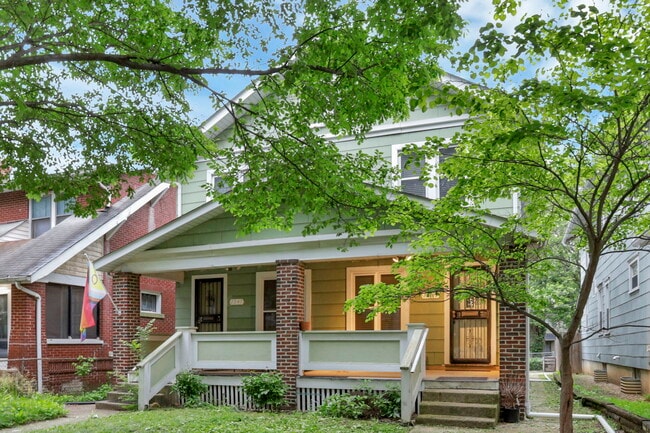 Building Photo - 1349 N 6th St