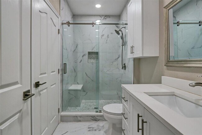 Building Photo - 5000 Culbreath Key Way