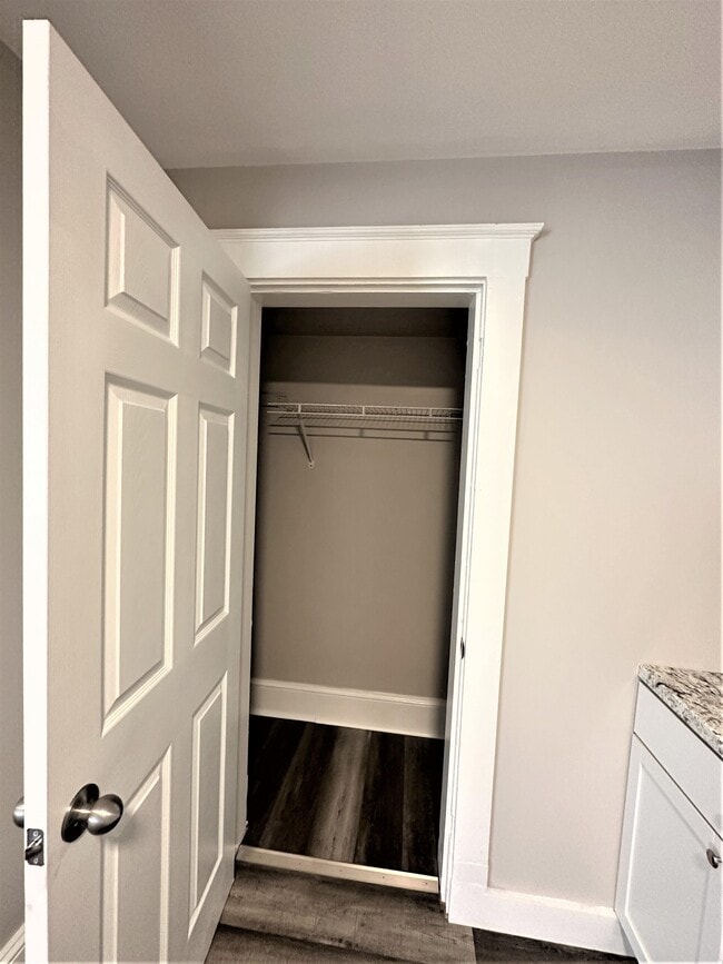 Building Photo - 1101 Elm St