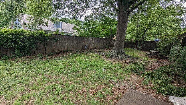 Building Photo - 7720 S Lakewood Ave