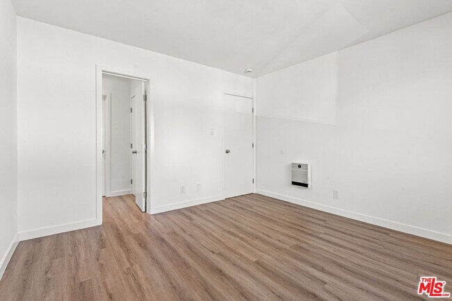 Building Photo - 836 Ashland Ave