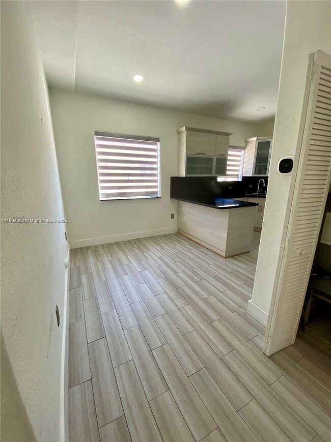 Building Photo - 8100 W 28th Ct