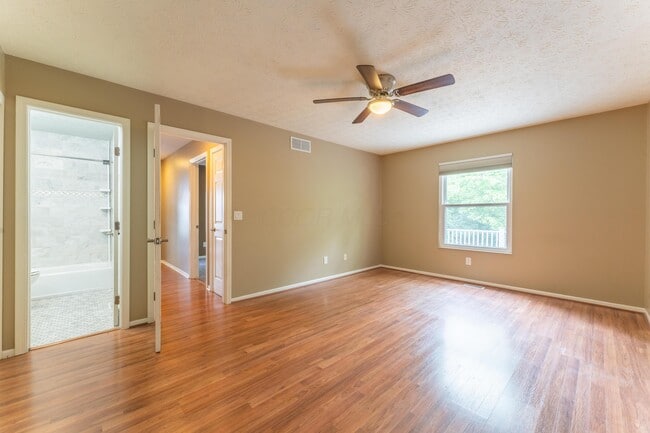 Building Photo - 4951 Hidden View Ct