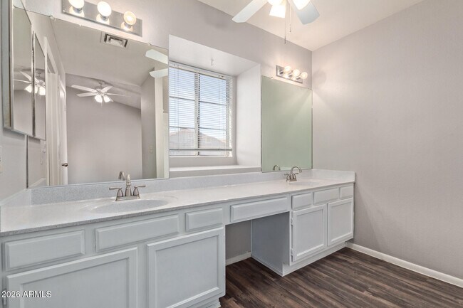 Building Photo - 8651 N 107th Dr