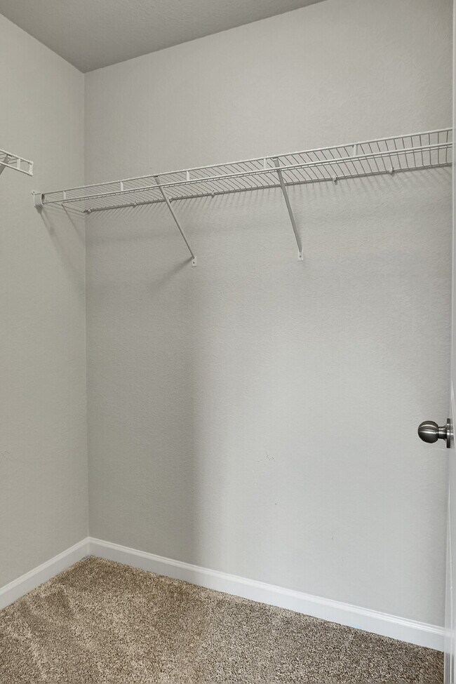 Building Photo - $2,195.00 - 3 Bedrooms, 2.5 Bathroom, Town...
