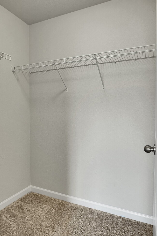 Building Photo - $2,300.00 - 3 Bedrooms, 2.5 Bathroom, Town...