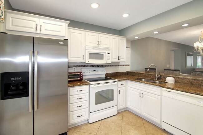 Building Photo - 340 Cerromar Way