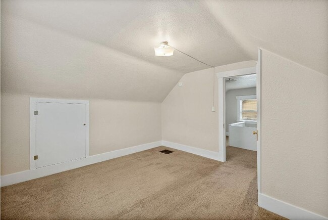Building Photo - Charming Corner-Lot Tacoma Home with Huge ...