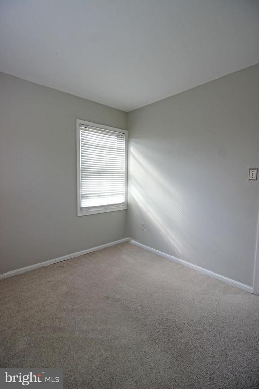 Building Photo - 6530 Yadkin Ct