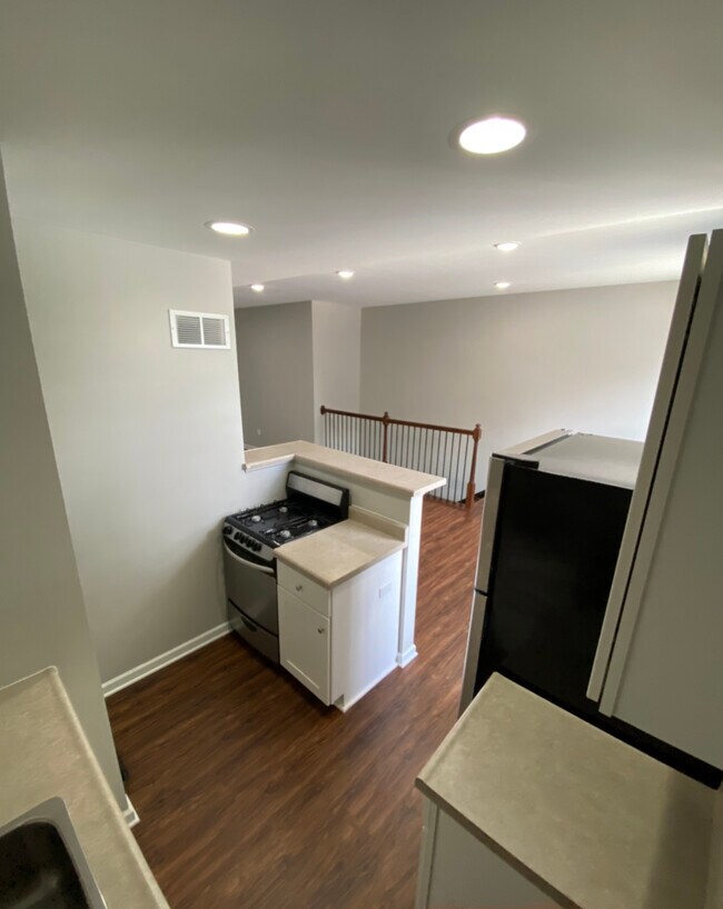 Building Photo - 5th Ave