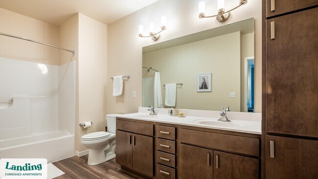 Building Photo - 918 Aventine Dr