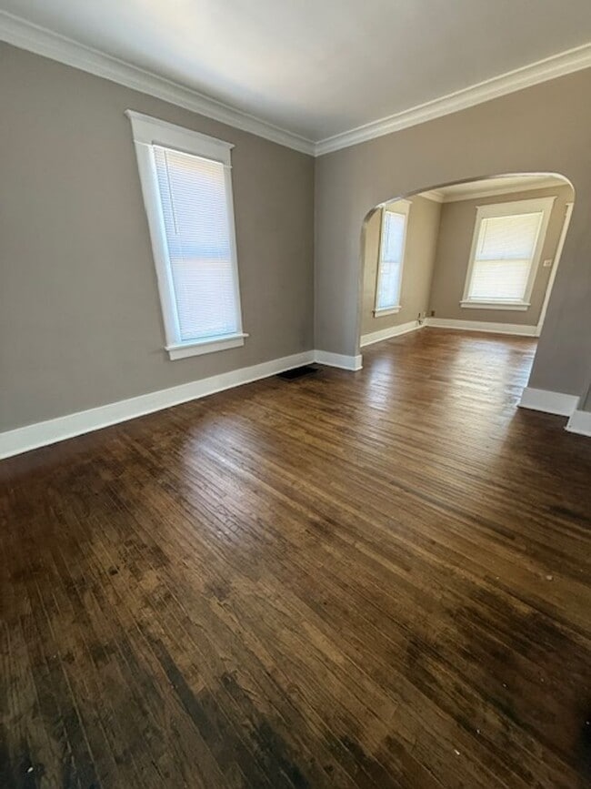 Building Photo - House for Rent 3 BR / 1 BA