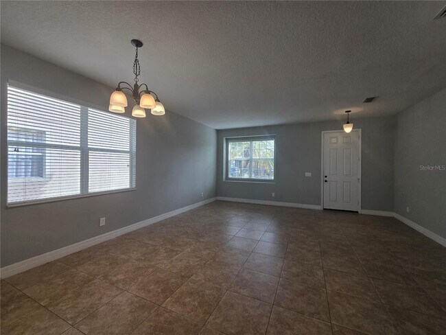 Building Photo - 2274 Geneva Dr