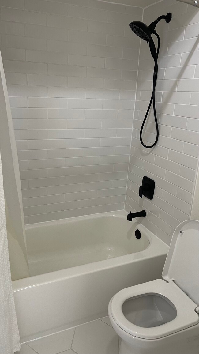 Building Photo - 6026 Birchbrook Dr