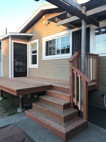 Building Photo - 1151 60th Ave