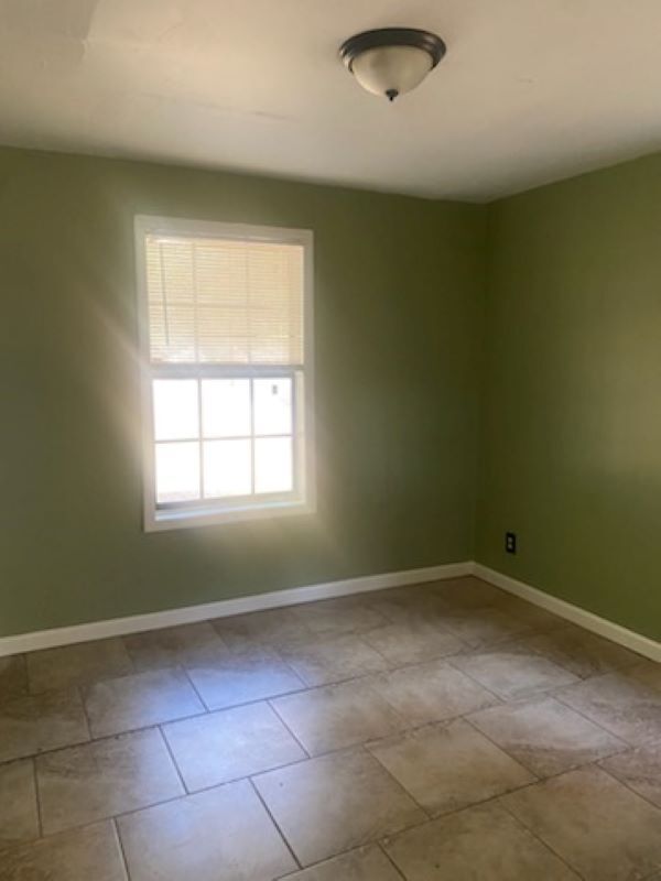 Building Photo - 4784 Fairley Rd