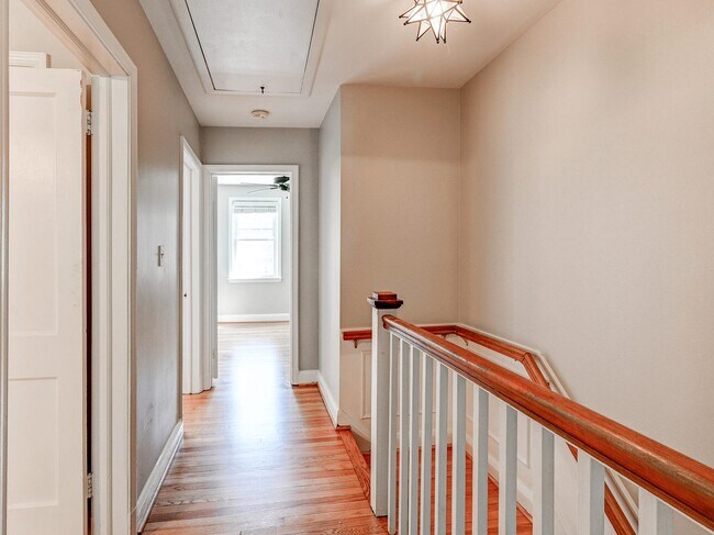 Building Photo - 111 Stanmore Rd