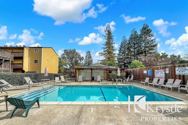 Building Photo - 1060 Oak Grove Rd