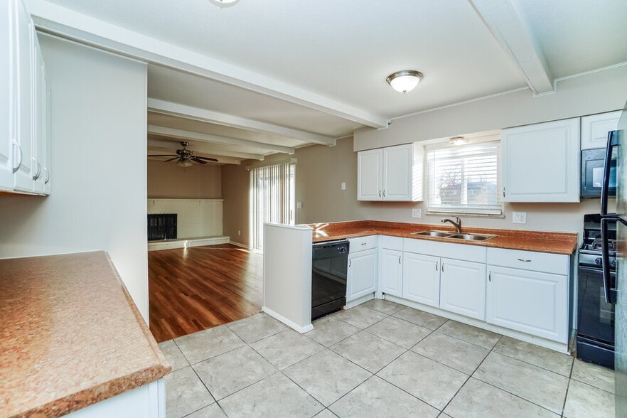 Building Photo - 1675 Norma Rd